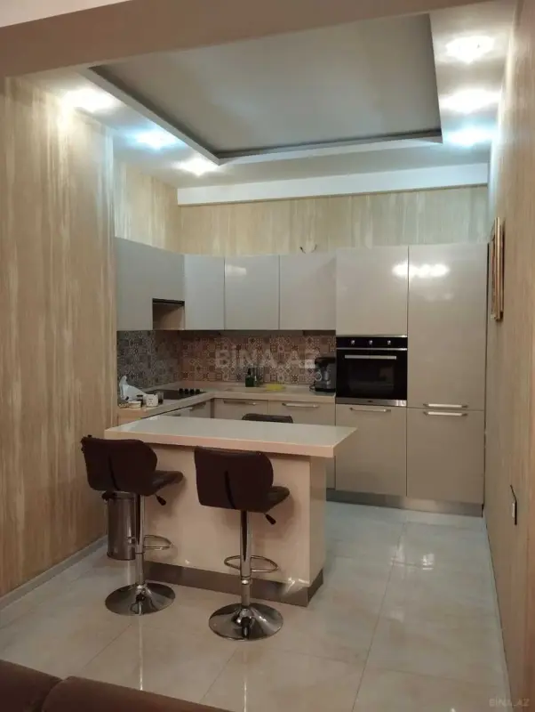 Kirayə verilir 3 otaqlı mənzil 120 m²