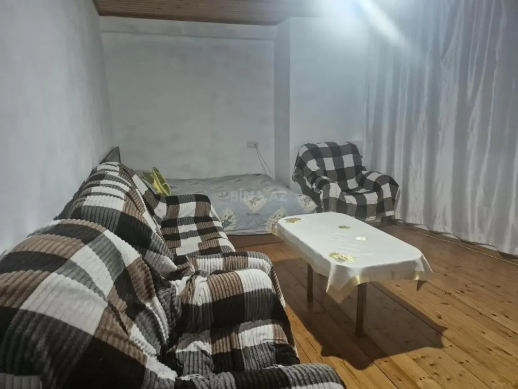 Kirayə verilir 2 otaqlı mənzil 75 m²