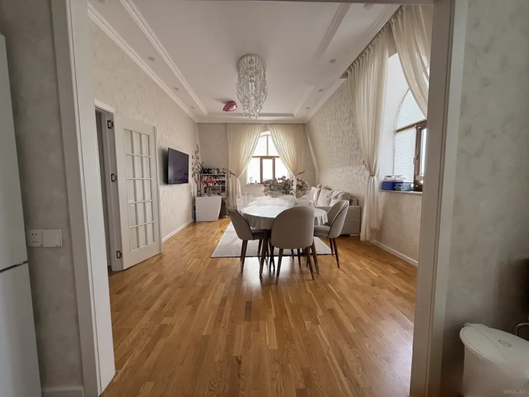 Satılır 2 otaqlı mənzil 80 m²