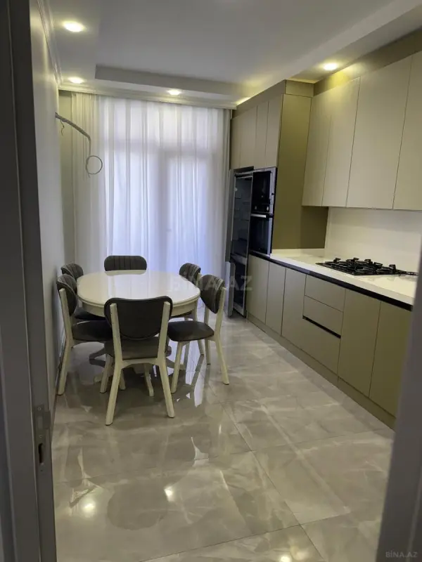 Kirayə verilir 2 otaqlı mənzil 80 m²