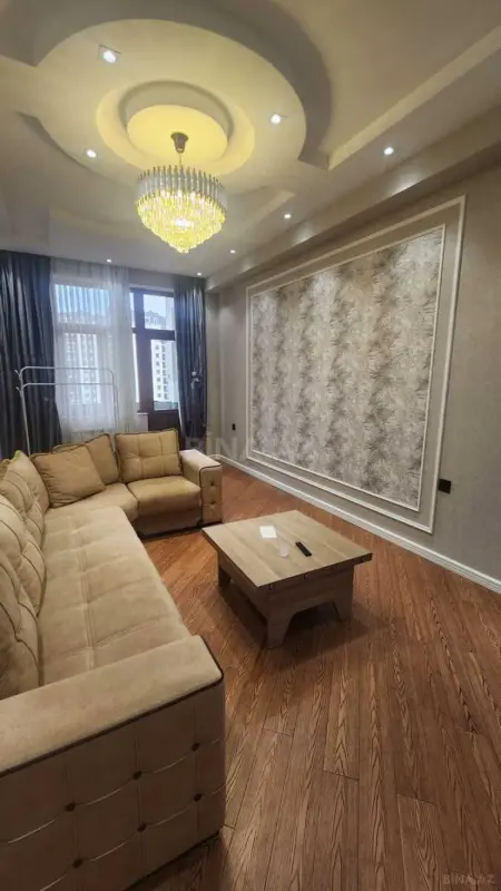 Kirayə verilir 2 otaqlı mənzil 100 m²