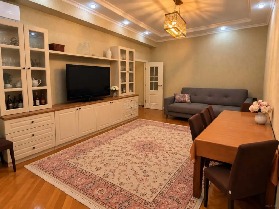 Satılır 2 otaqlı mənzil 85 m²
