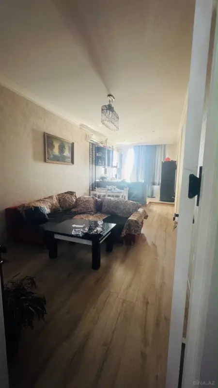 Kirayə verilir 2 otaqlı mənzil 80 m²