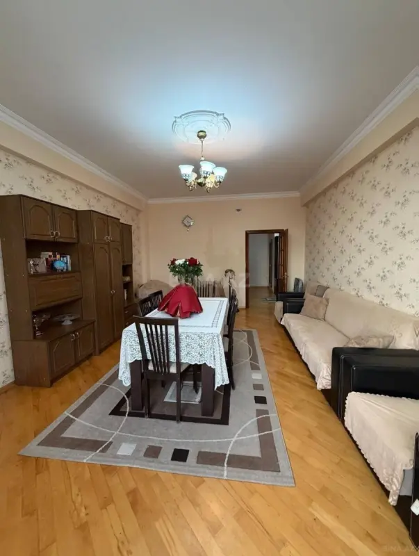 Satılır 3 otaqlı mənzil 115 m²