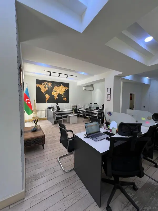 Satılır 3 otaqlı ofis 103 m²