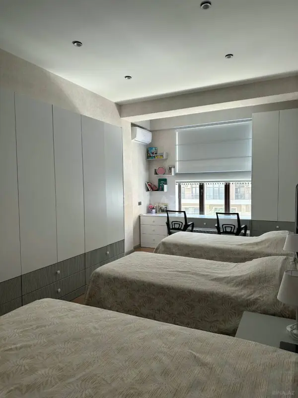 Satılır 3 otaqlı mənzil 107.1 m²