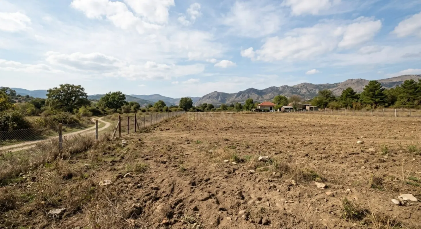Satılır torpaq sahəsi 1.8 m²