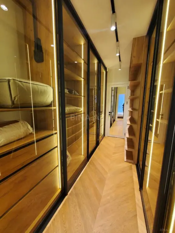 Kirayə verilir 3 otaqlı mənzil 160 m²