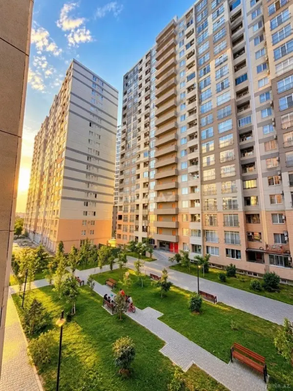 Satılır 3 otaqlı mənzil 82 m²