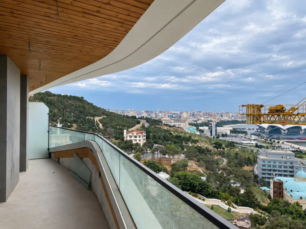 Satılır 3 otaqlı mənzil 170 m²