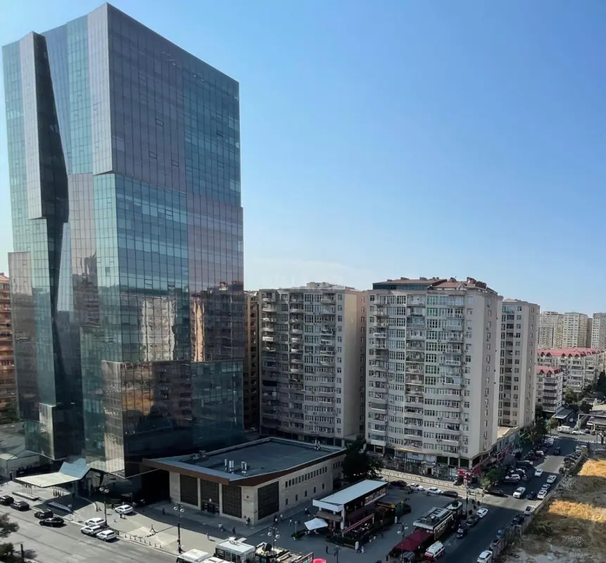 Kirayə verilir 2 otaqlı mənzil 90 m²