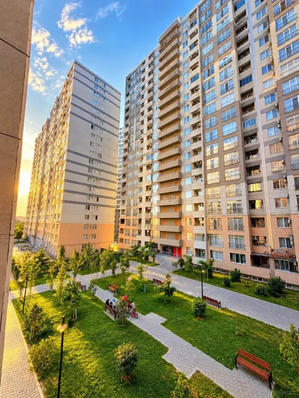 Satılır 2 otaqlı mənzil 67 m²