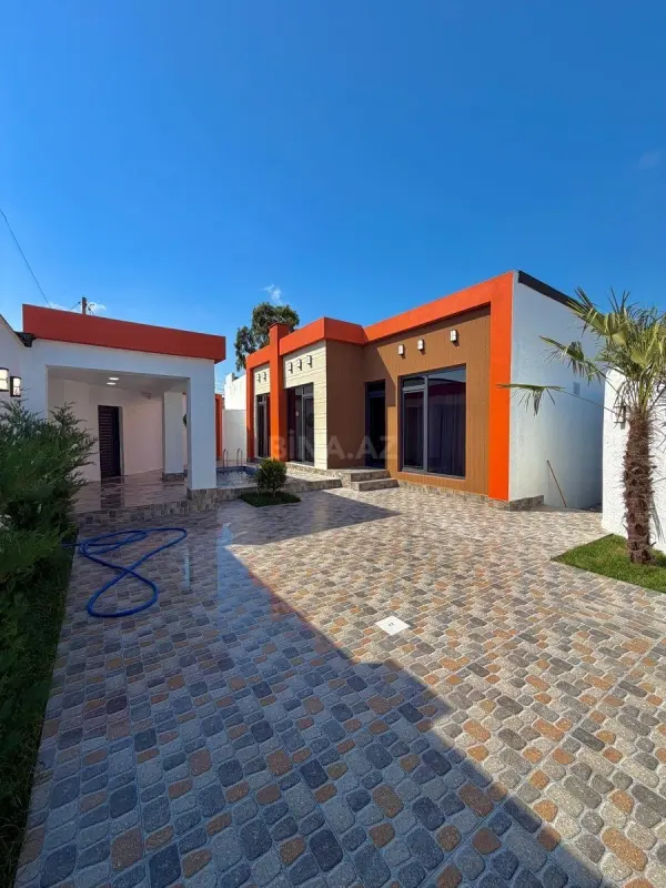Satılır 4 otaqlı həyət evi 130 m²