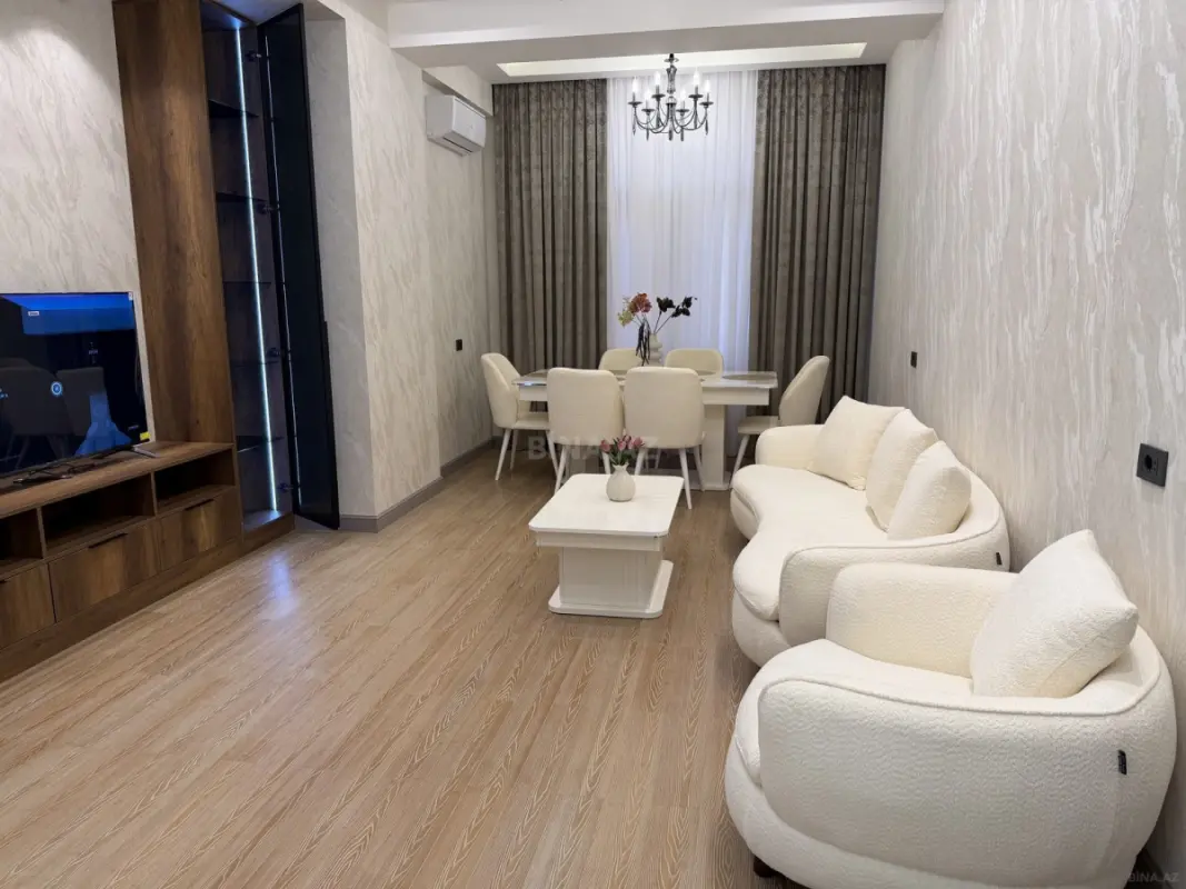 Kirayə verilir 3 otaqlı mənzil 120 m²