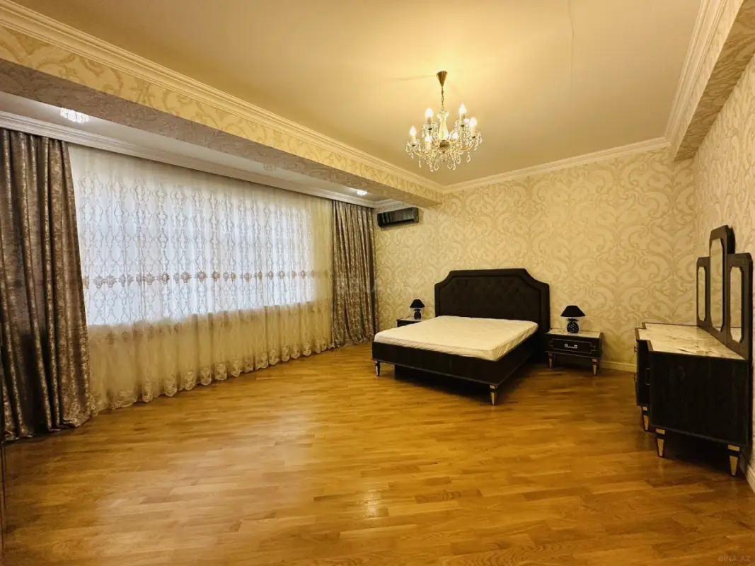 Kirayə verilir 3 otaqlı mənzil 147 m²