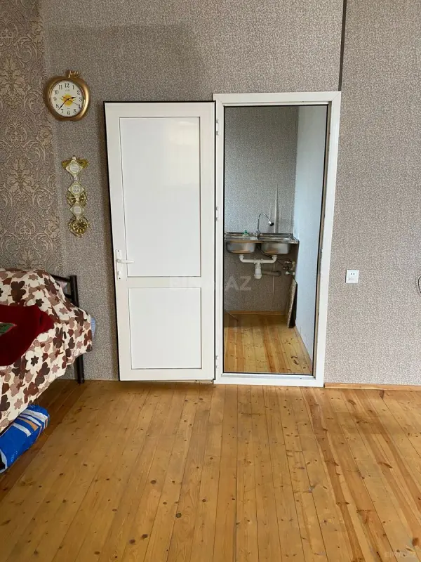 Satılır 1 otaqlı həyət evi 42 m²