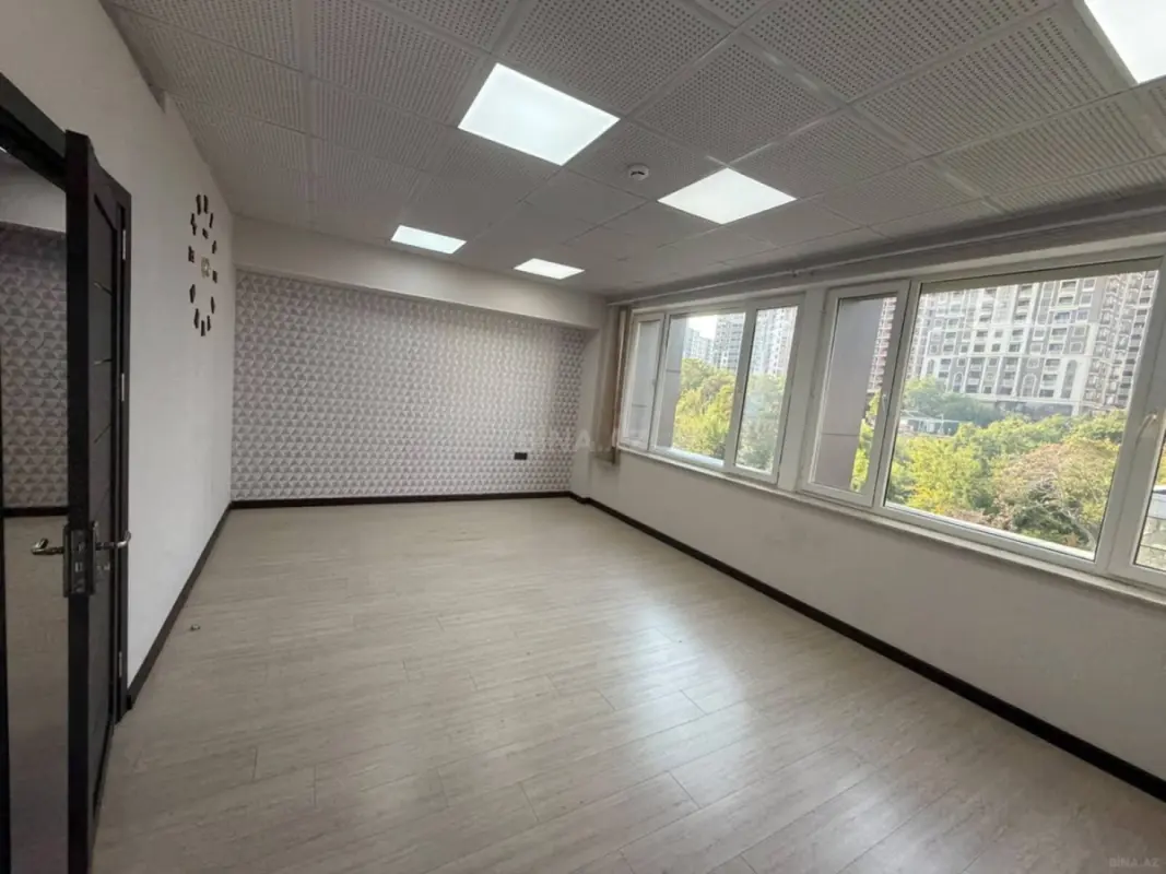 Kirayə verilir 2 otaqlı ofis 40 m²