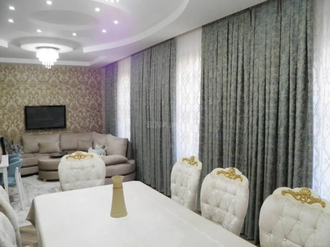 Satılır 5 otaqlı həyət evi 220 m²