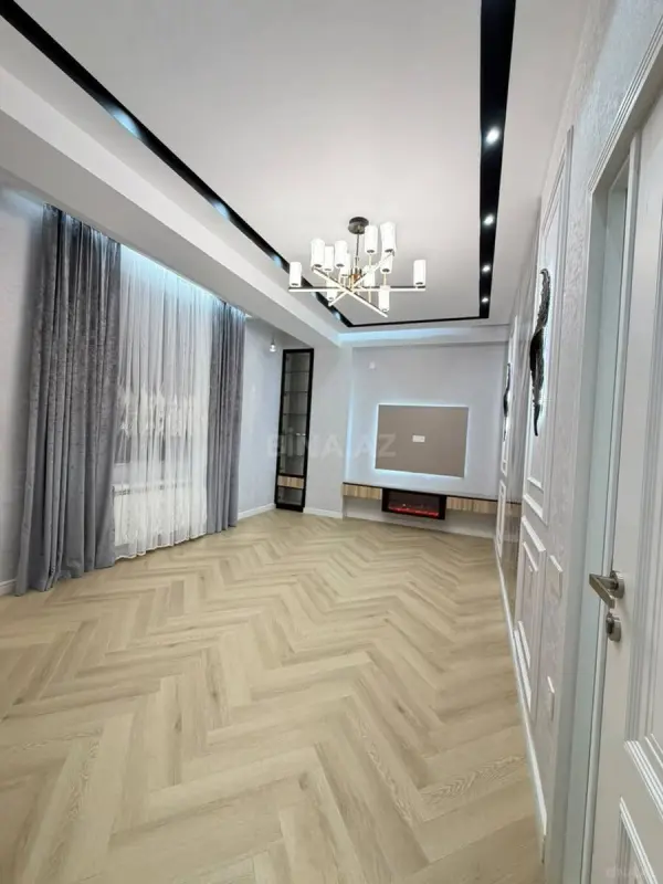 Satılır 2 otaqlı mənzil 76 m²