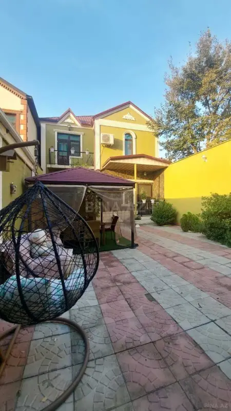 Satılır 5 otaqlı həyət evi 200 m²