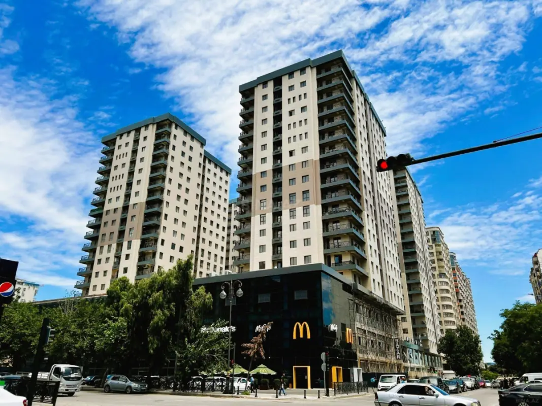Satılır 2 otaqlı mənzil 62 m²