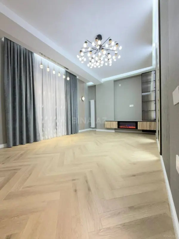 Satılır 2 otaqlı mənzil 76 m²