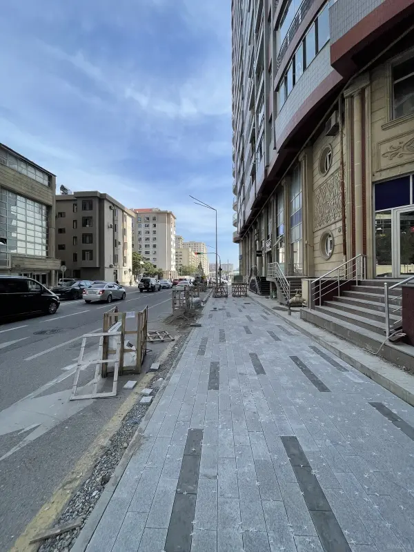 Kirayə verilir obyekt 300 m²