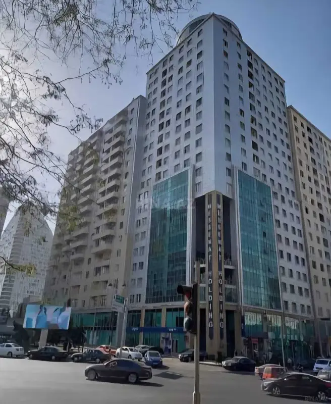 Satılır 3 otaqlı mənzil 160 m²