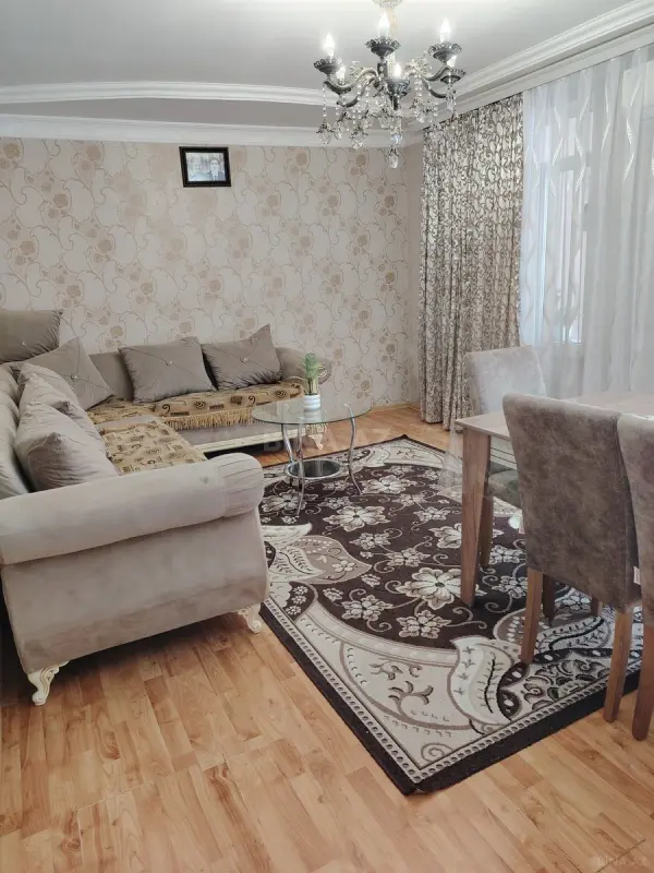 Satılır 4 otaqlı həyət evi 160 m²