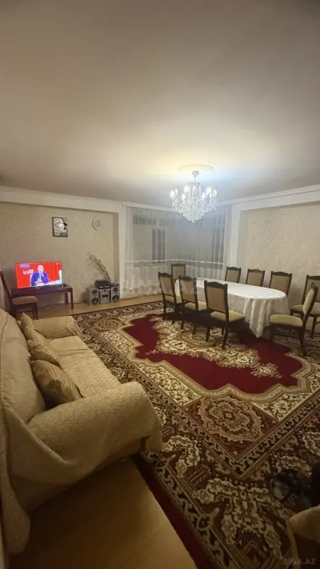 Satılır 3 otaqlı mənzil 145 m²