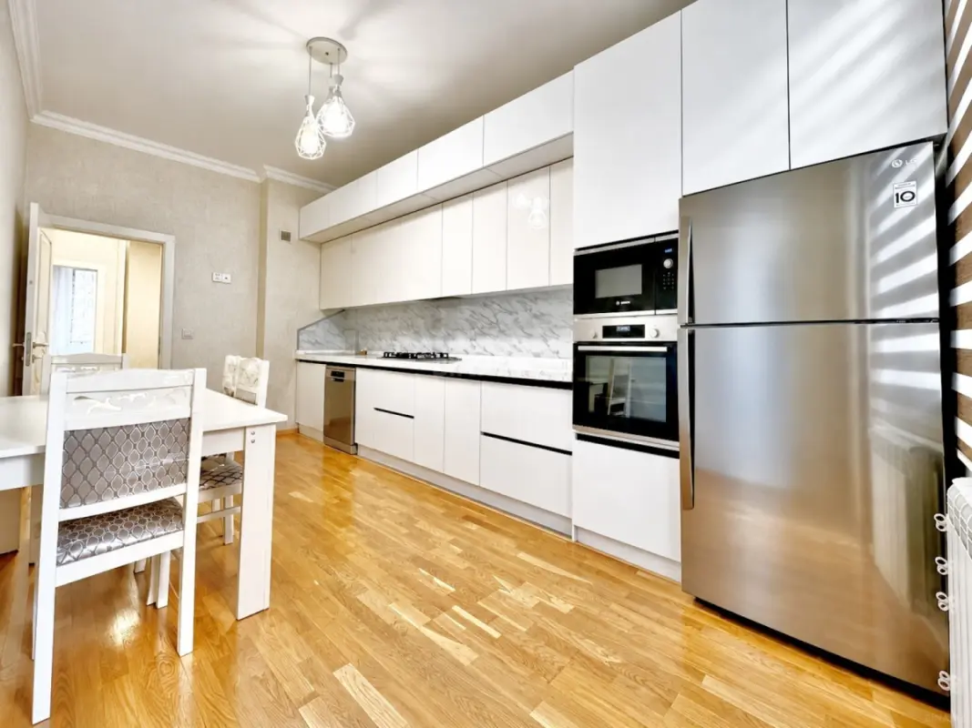 Kirayə verilir 3 otaqlı mənzil 115 m²
