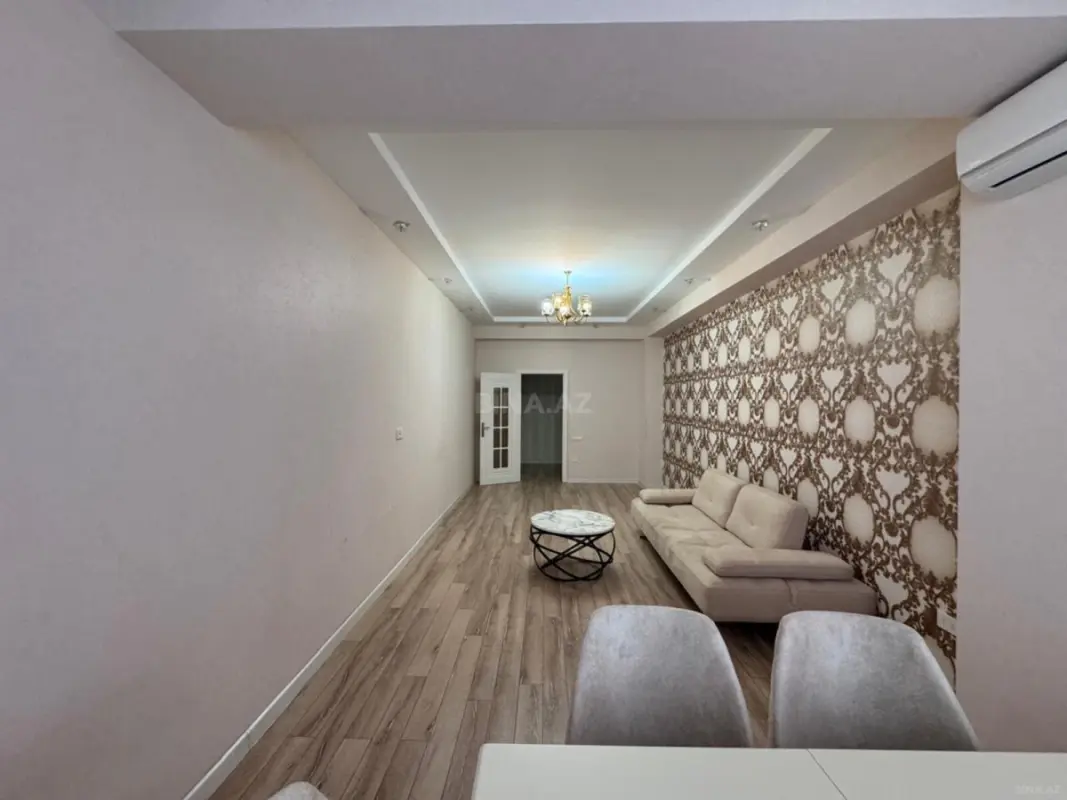 Kirayə verilir 2 otaqlı mənzil 110 m²
