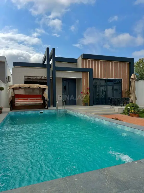 Satılır 5 otaqlı həyət evi 200 m²