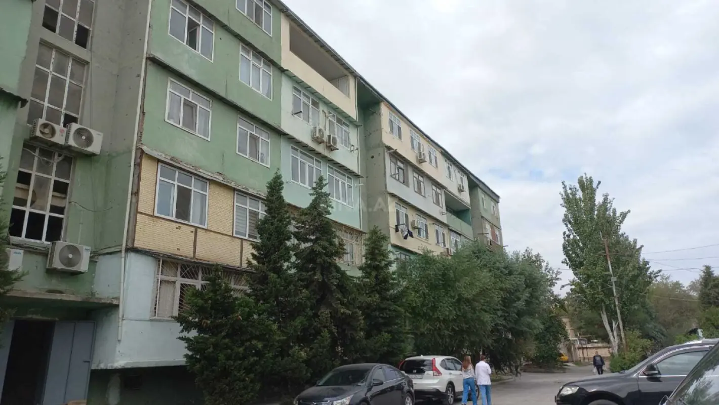 Satılır 2 otaqlı mənzil 62 m²