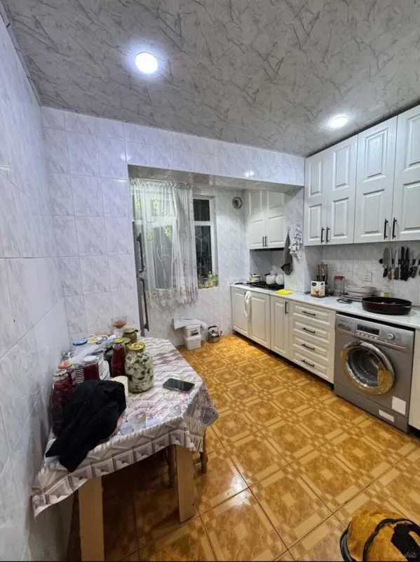 Satılır 4 otaqlı mənzil 110 m²