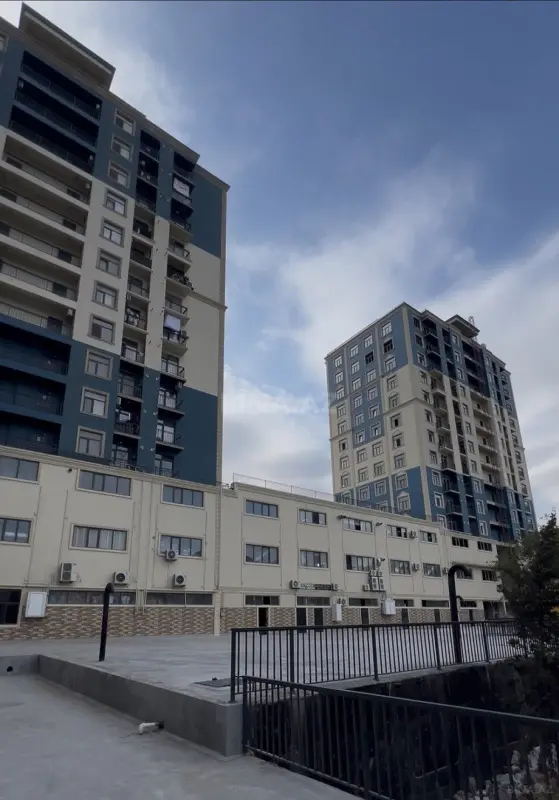 Satılır 2 otaqlı mənzil 58 m²