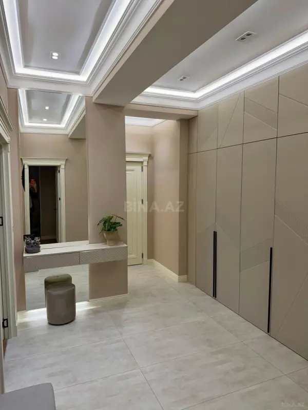 Kirayə verilir 2 otaqlı mənzil 95 m²