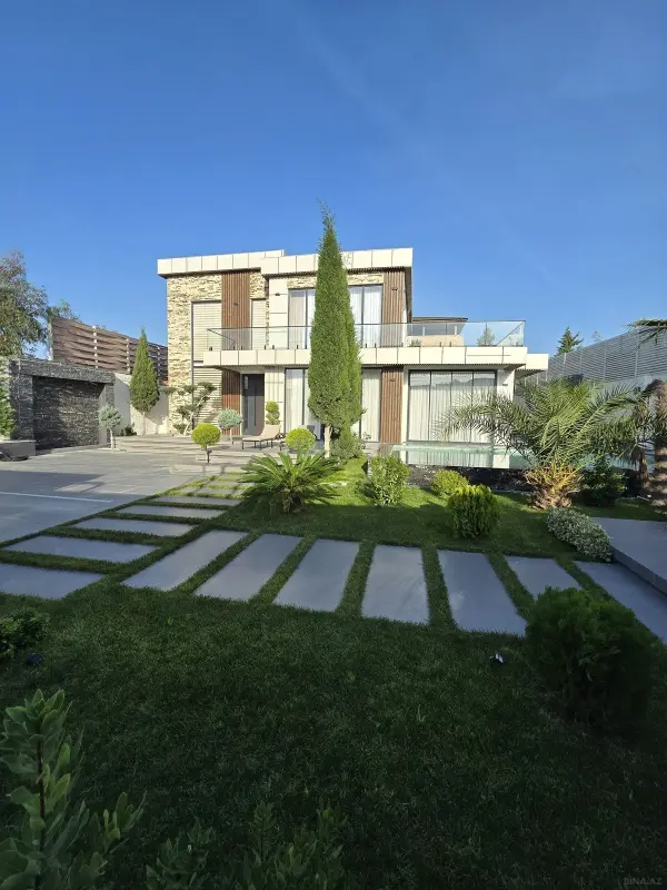 Satılır 5 otaqlı həyət evi 360 m²