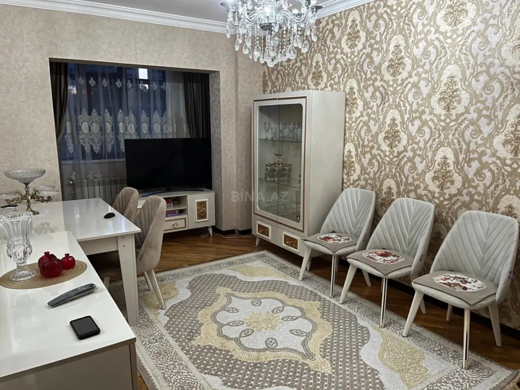 Satılır 2 otaqlı mənzil 70 m²
