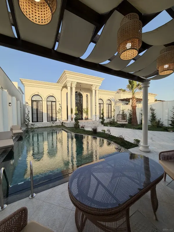 Satılır 5 otaqlı həyət evi 220 m²