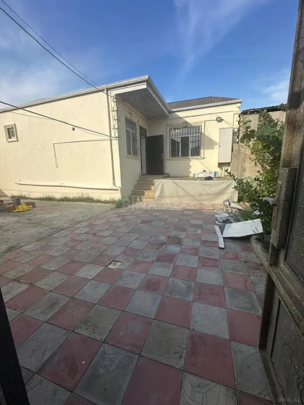 Satılır 4 otaqlı həyət evi 100 m²