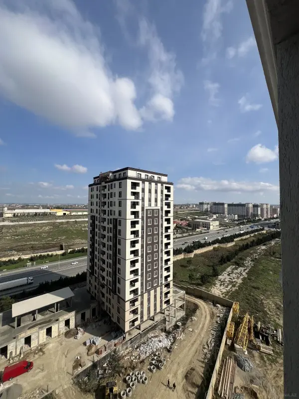 Satılır 2 otaqlı mənzil 78 m²