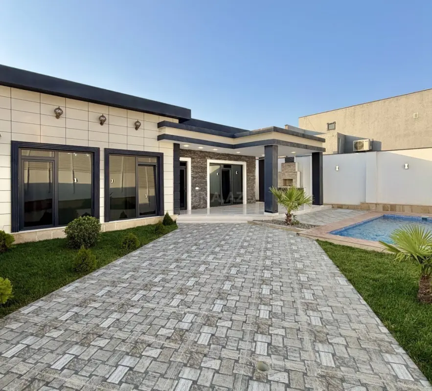 Satılır 4 otaqlı həyət evi 150 m²