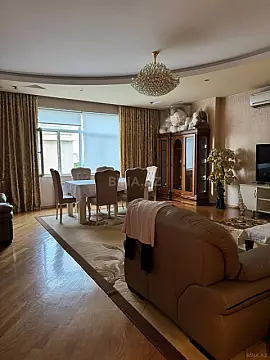 Kirayə verilir 3 otaqlı mənzil 135 m² — Bakı, Nizami 3 otaq 135.00 m²