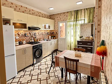 Kirayə verilir 2 otaqlı mənzil 65 m² — Bakı 2 otaq 65.00 m²