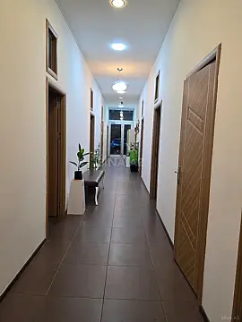 Kirayə verilir 10 otaqlı ofis 130 m² — Bakı, Memar Əcəmi yanı 10 otaq 130.00 m²