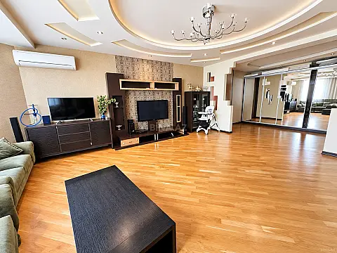 Satılır 4 otaqlı mənzil 156 m² — Bakı 4 otaq 156.00 m²