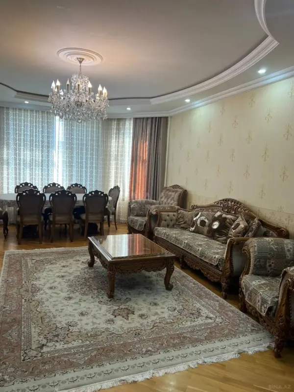Kirayə verilir 4 otaqlı mənzil 180 m²