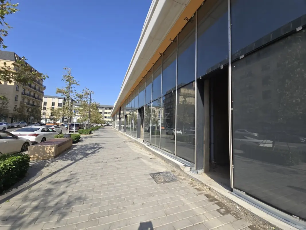 Kirayə verilir obyekt 1142 m²