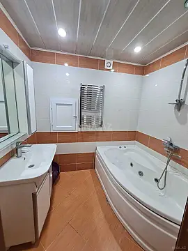 Kirayə verilir 3 otaqlı mənzil 105 m² — Bakı, Həzi Aslanov qəs. 3 otaq 105.00 m²